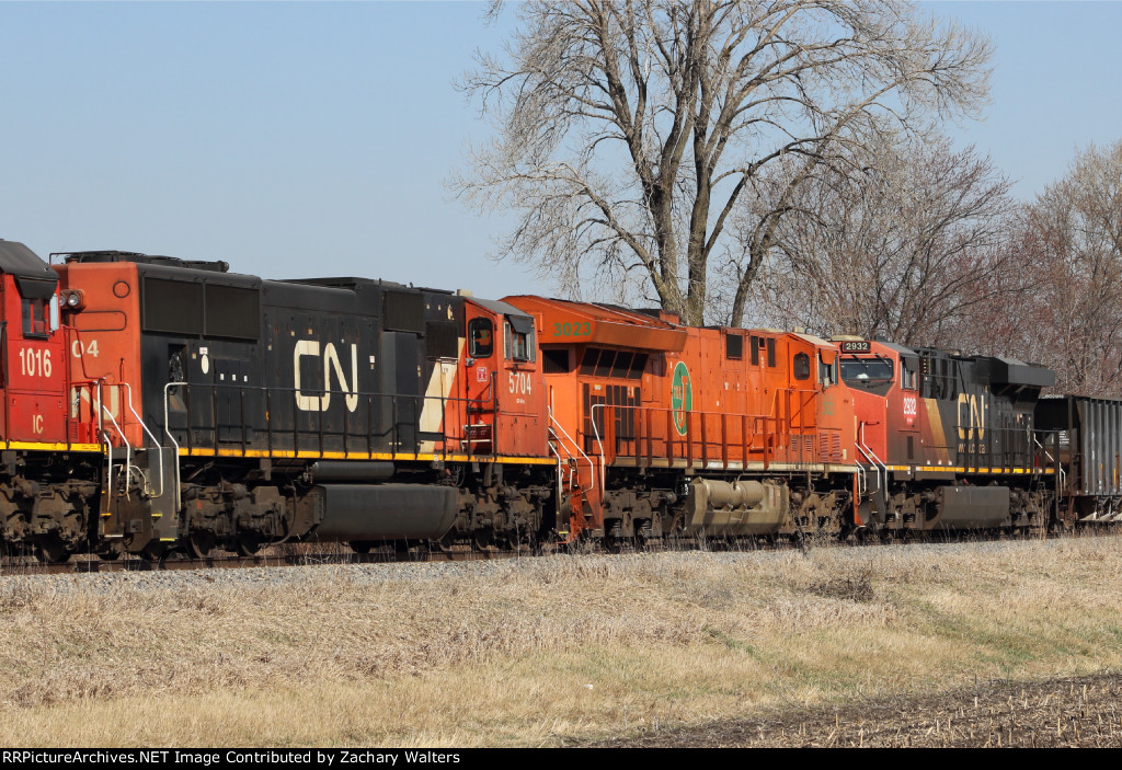 CN 5704 3023 2932